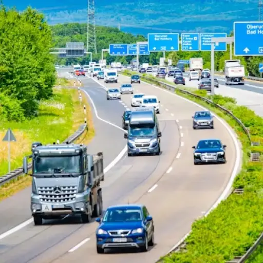 Pareja detenida en Alemania por mantener relaciones sexuales mientras conducían a más de 140 km/h
