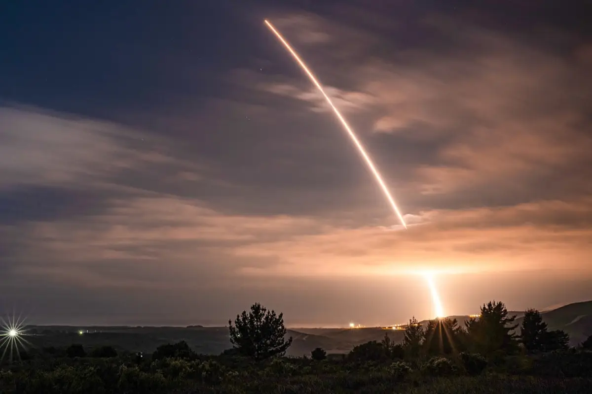 El Comando de Ataque Global de la Fuerza Aérea de Estados Unidos (AFGSC) realizó un lanzamiento de prueba de un misil balístico intercontinental Minuteman III.