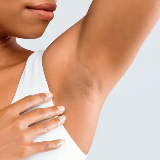 Cuidados para evitar manchas bajo las axilas: consejos respaldados por expertos