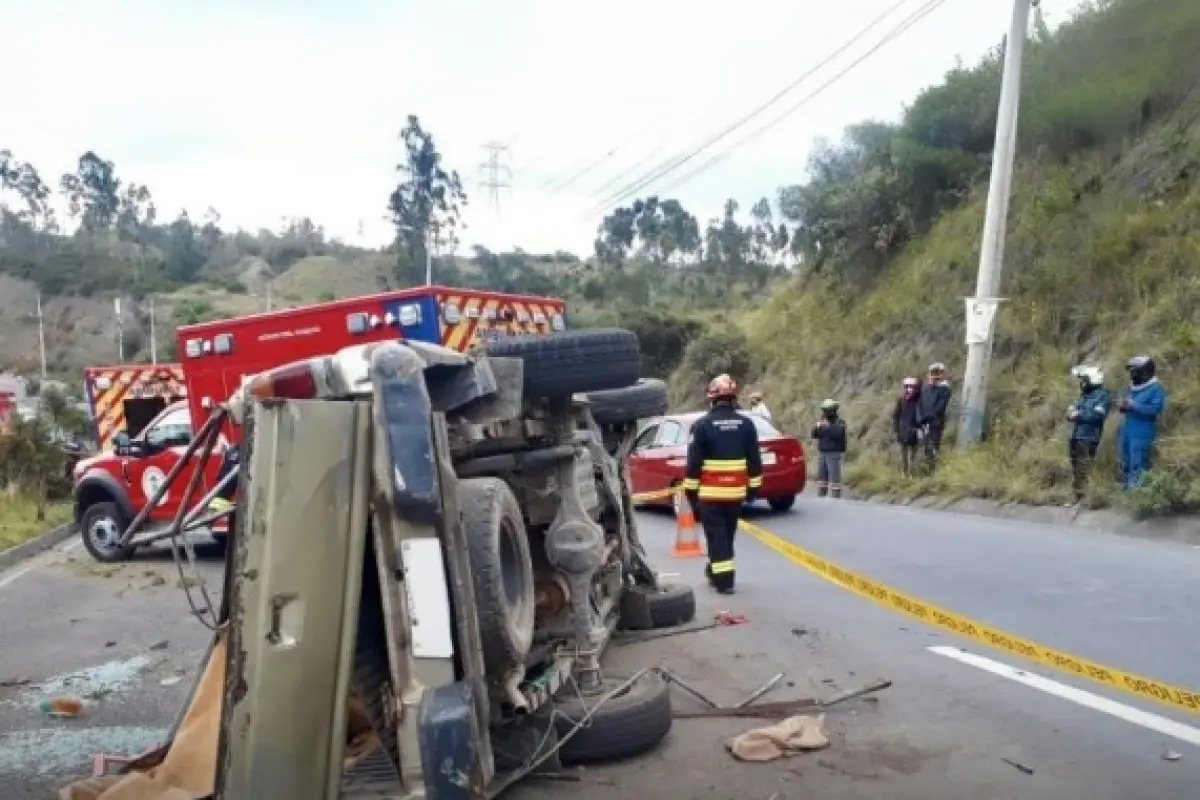 Ecuador enfrenta 11 muertes diarias en las vías y colectivos exigen cambios urgentes a la ley