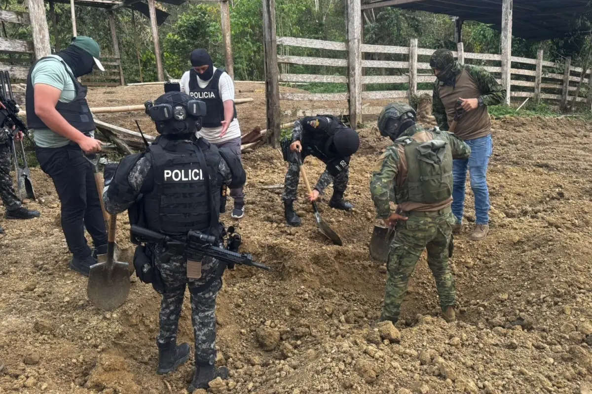 Dos toneladas más de droga fueron halladas bajo tierra en una finca de Chibunga en Chone.