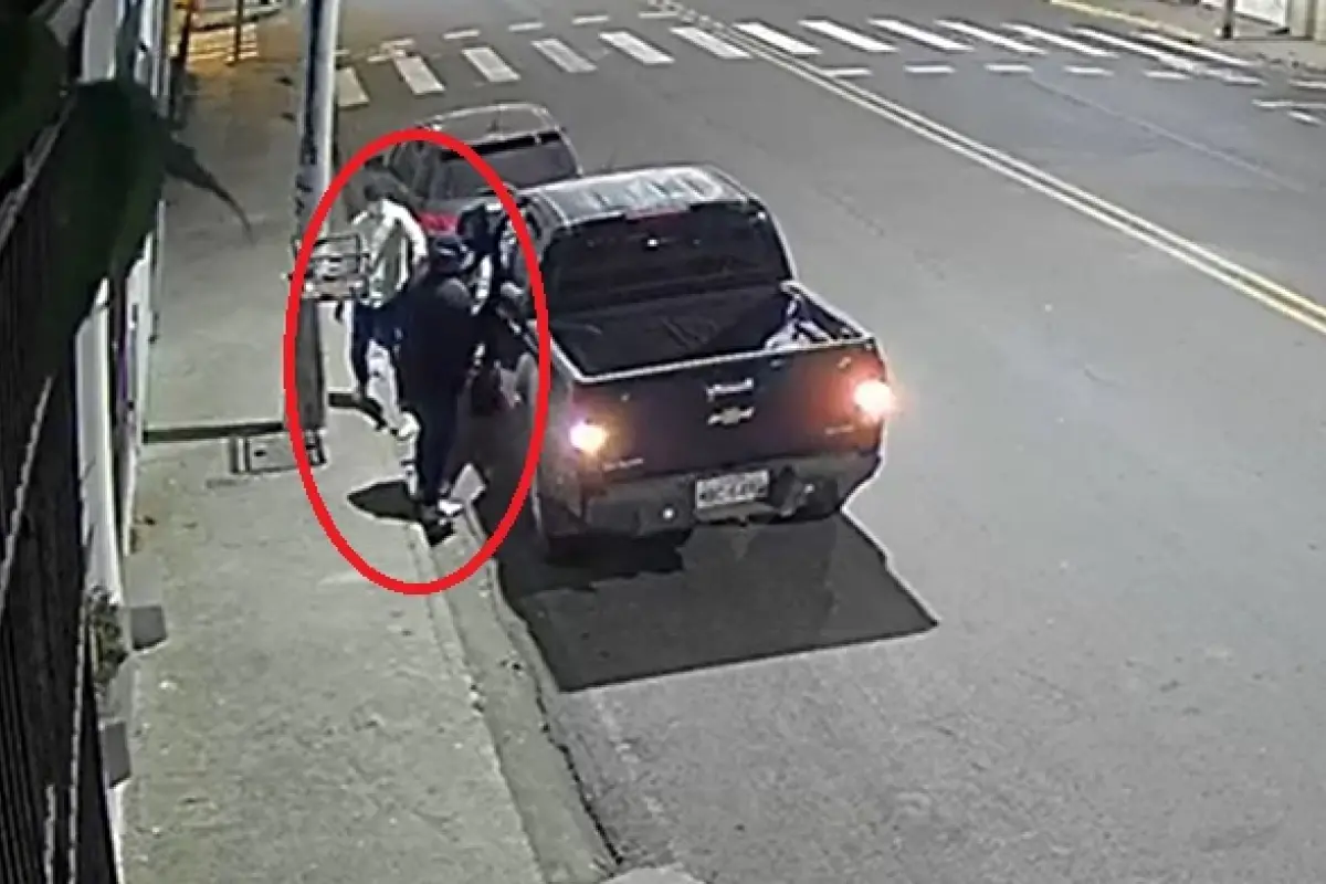 Los ladrones desactivaron la alarma del carro para evitar el sonido y que sean descubiertos mientras se llevaban la camioneta.