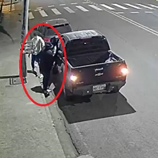 ¡En 3 minutos! Ladrones se llevan camioneta doble cabina sin hacer ruido