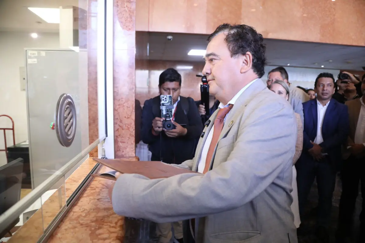 Gobierno y Asamblea impulsan reforma para mejorar el sistema de capacitación del SECAP