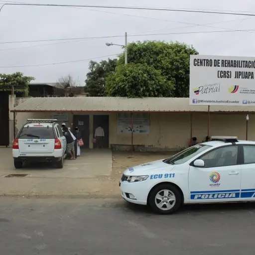 Reo condenado por narcotráfico escapa durante custodia médica en Manta