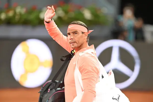 El extenista español Rafael Nadal es operado por una artrosis en su mano derecha ,Rafael Nadal se retiró del tenis profesional en 2024.