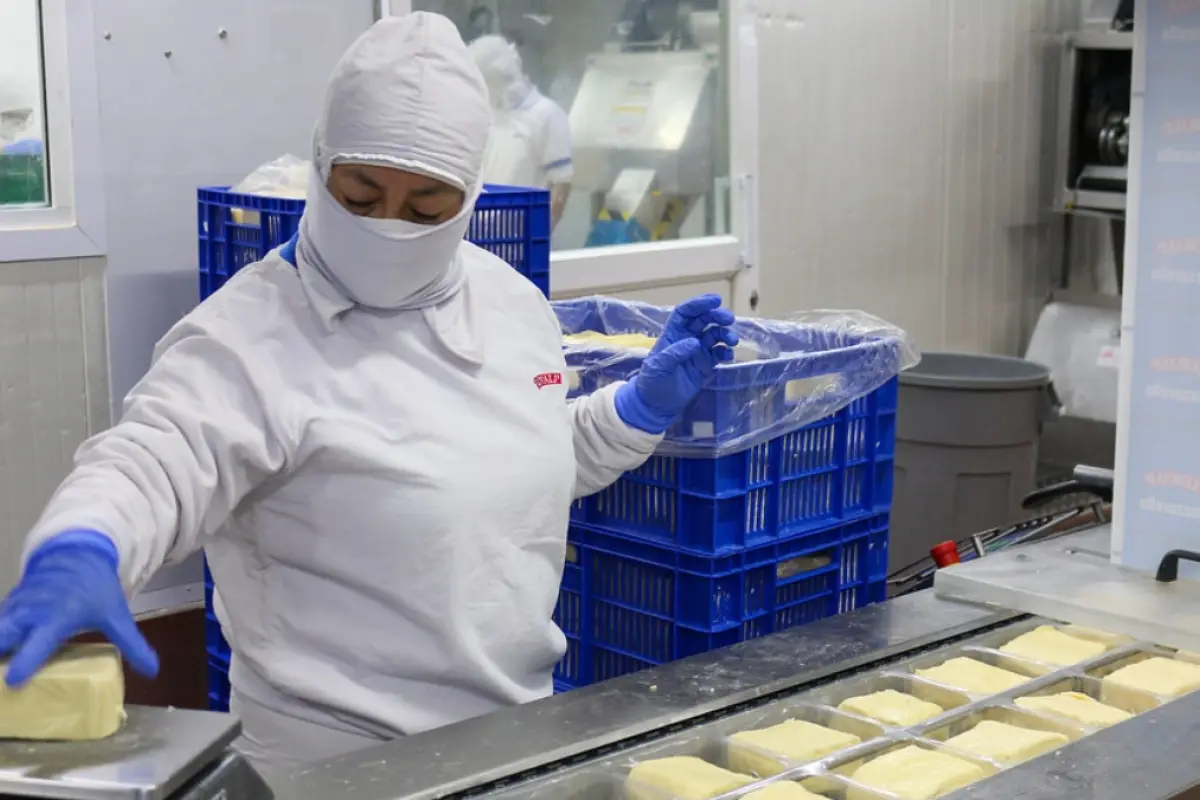 ¿El décimo tercer sueldo en Ecuador también es para trabajadores que cobran por factura Esto tienes que saber. (Ministerio de Producción), 