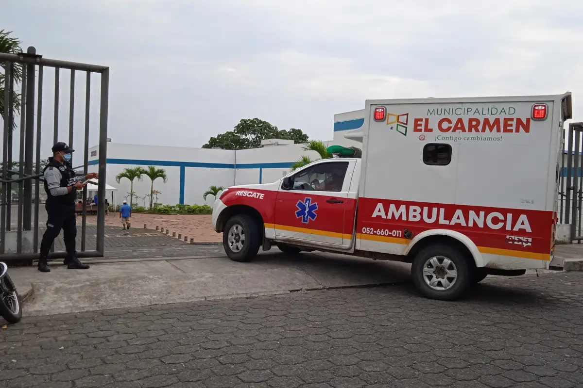 Los heridos fueron trasladados al Hospital Básico El Carmen., 