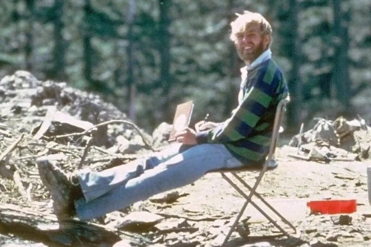 David A. Johnston, científico estadounidense de 30 años murió tras una erupción volcánica.