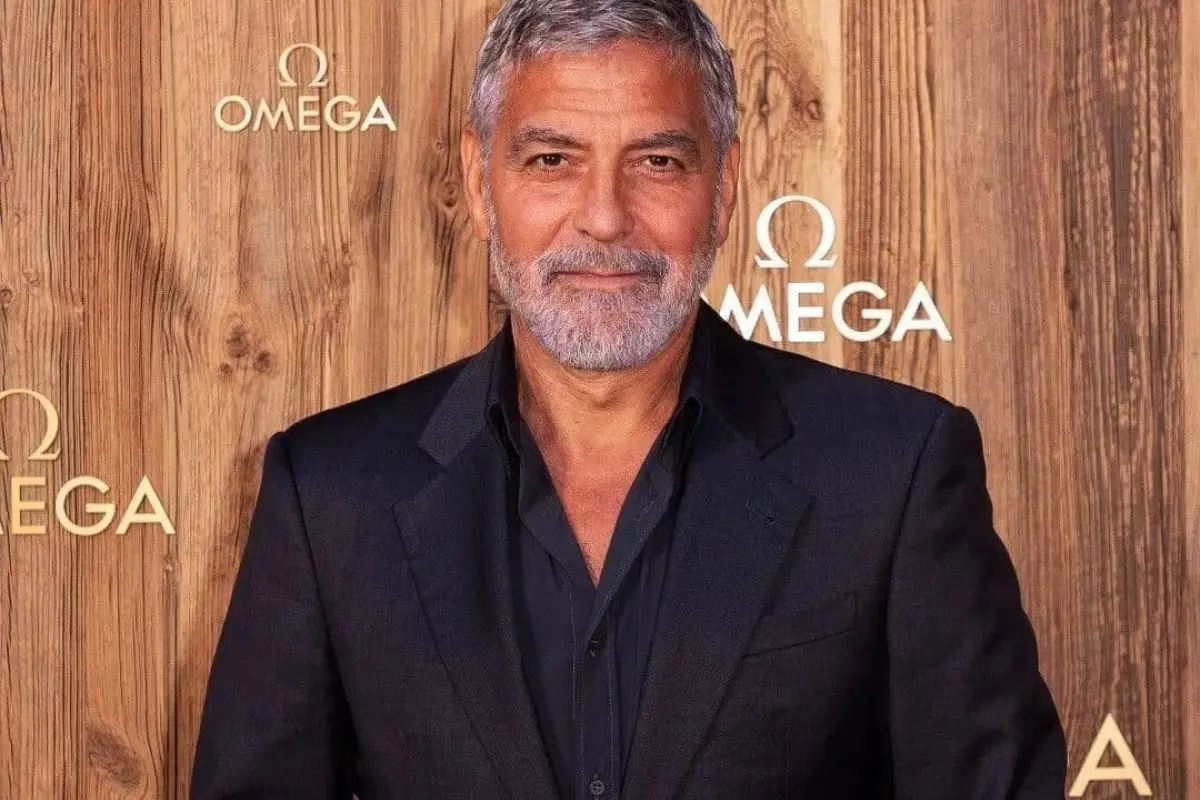 George Clooney, a sus 64 años, asegura que ya no se identifica con los papeles de galán y que hoy prioriza su familia y una carrera más serena en Hollywood.