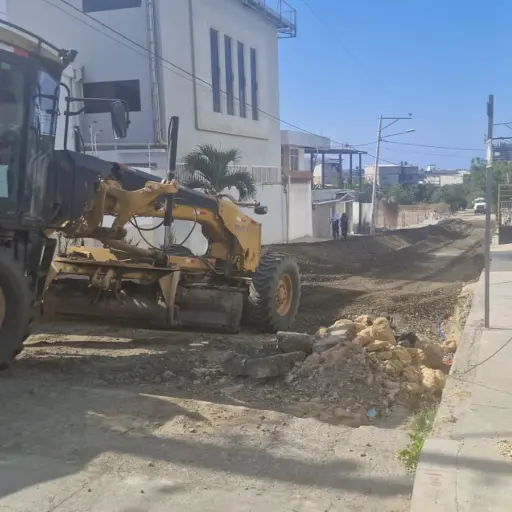 Avanza en la regeneración de la Avenida 40 con nueva red hidrosanitaria y pavimentación