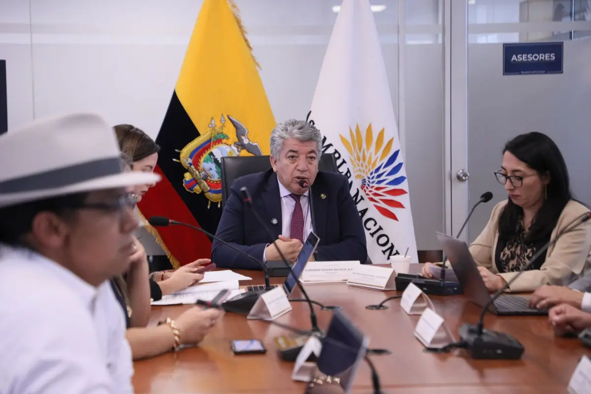 Asamblea analiza propuesta de experto para ampliar la licencia paterna y fortalecer el apego en la lactancia