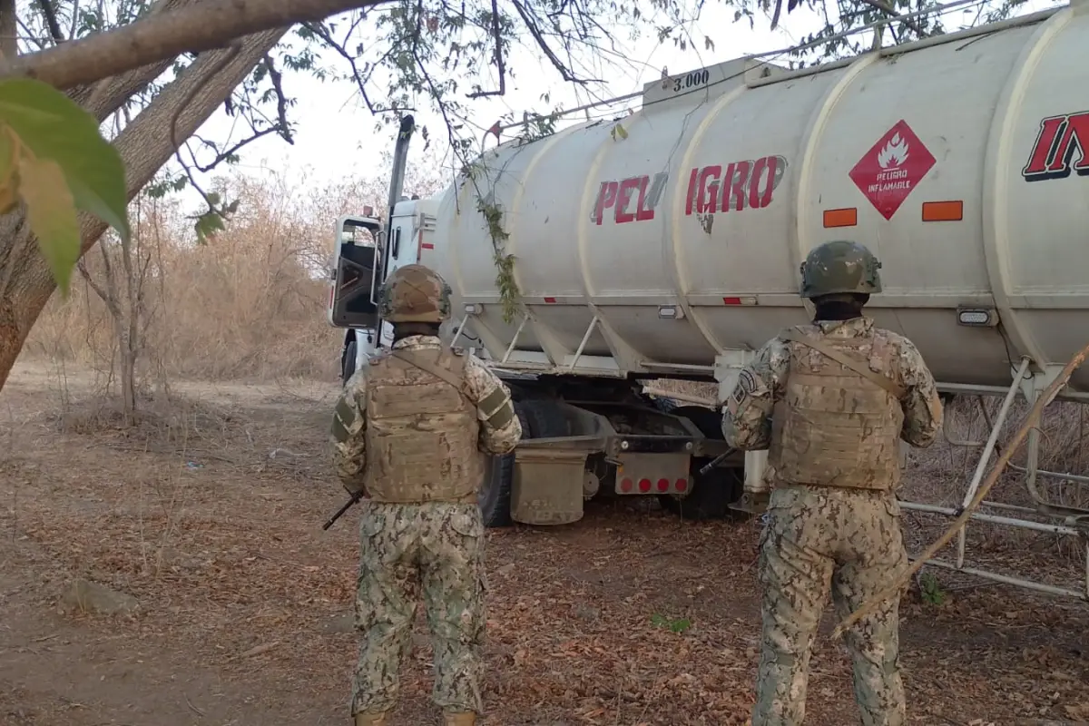 Fuerzas Armadas incautan camión con 10 000 galones de diésel robado del poliducto en Pascuales.