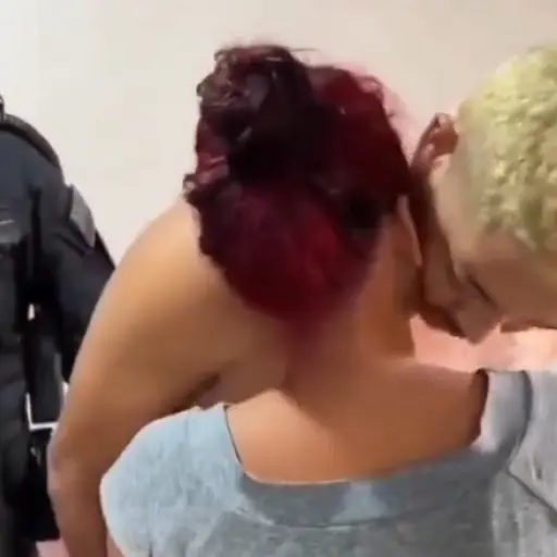 Emotiva despedida entre la esposa y el “Durmiente Sucio”, peligroso delincuente detenido en Brasil
