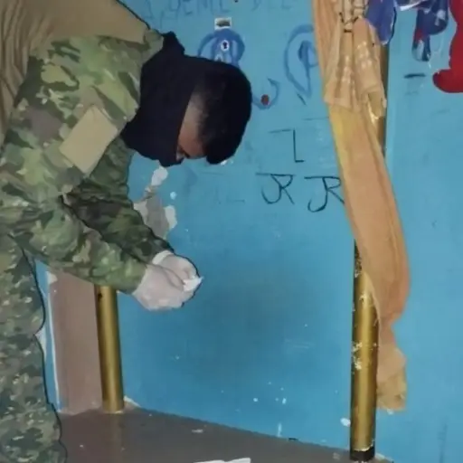 Ejército incauta objetos prohibidos en cárcel de Santo Domingo