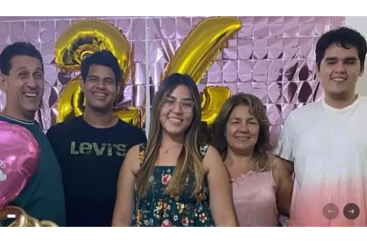 Voraz incendio devastó a toda una familia portovejense. 