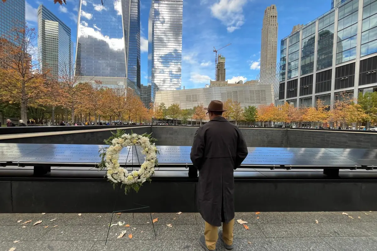 El memorial se levanta sobre los cimientos de las torres.