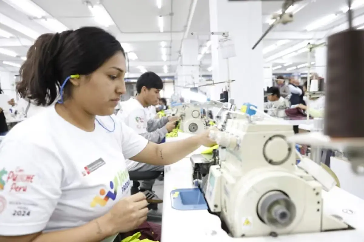 El mercado laboral en Ecuador muestra avances: más empleo adecuado y menos subempleo