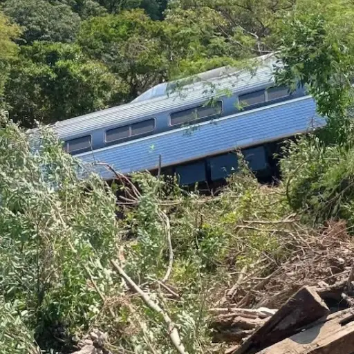 Tren del Corredor Interoceánico de México sufrió descarrilamiento con 241 pasajeros a bordo