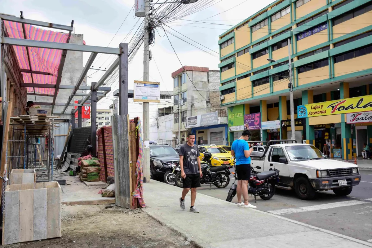 Las construcciones en el centro de Portoviejo se enfocan para el alquiler de locales.
