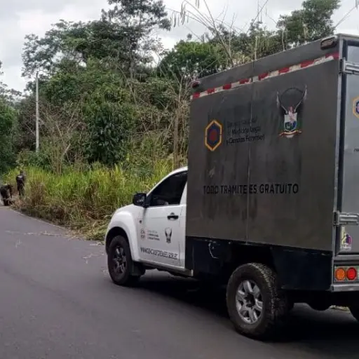 Policía investiga homicidio con cuchillo atrás del cementerio en Olmedo