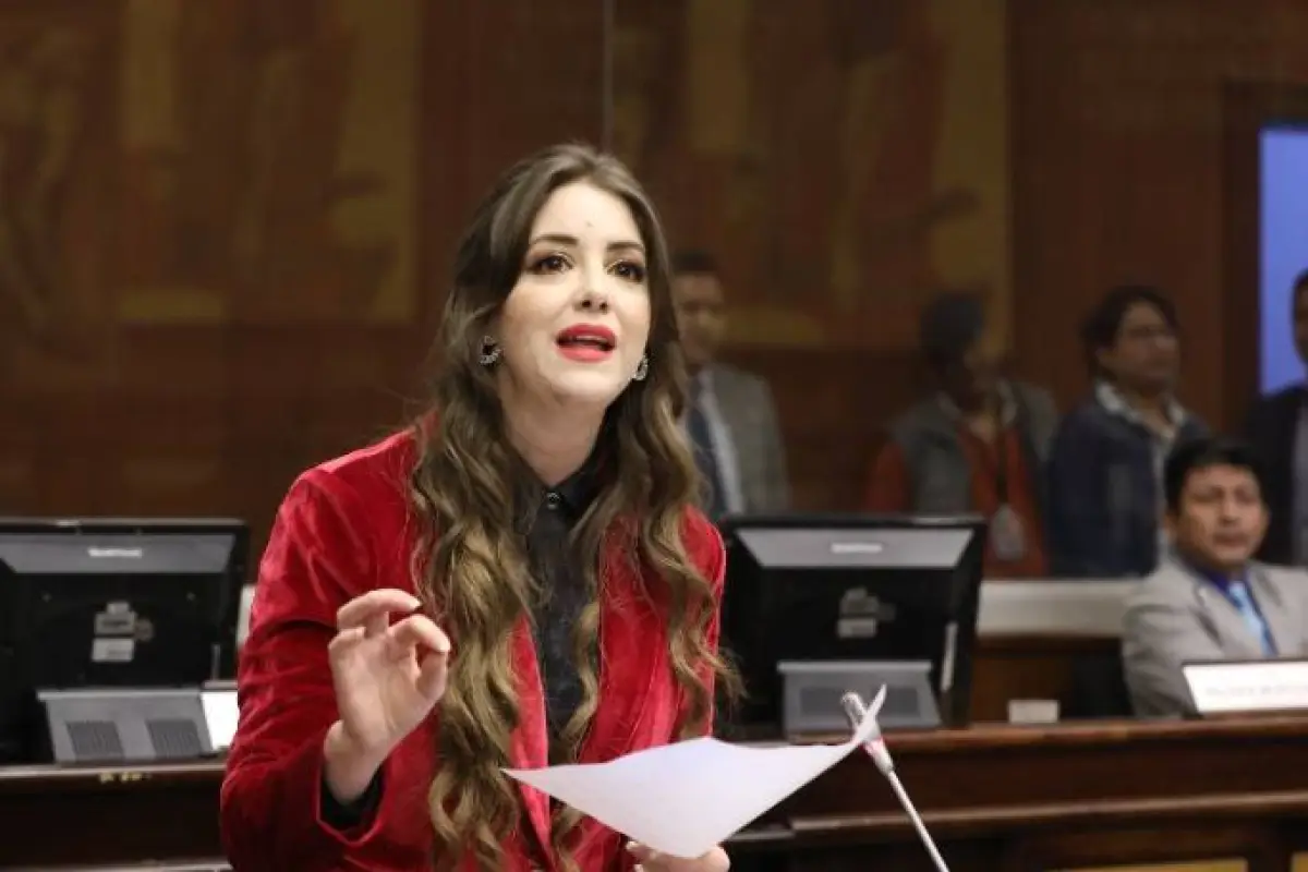 La asambleísta Mónica Palacios, de la Revolución Ciudadana, amplió sus denuncias en el caso del terreno municipal de La Libertad