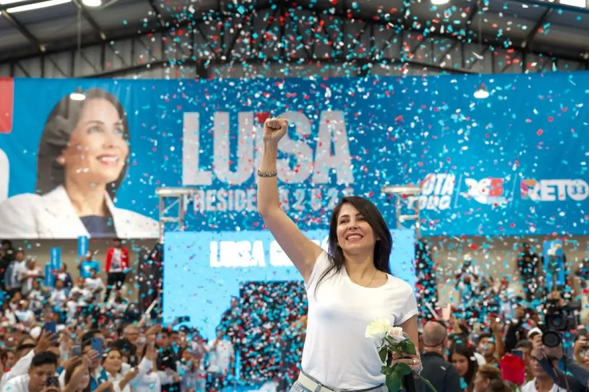 Luisa González fue candidata a la presidencia de la República por el  movimiento Revolución Ciudadana.