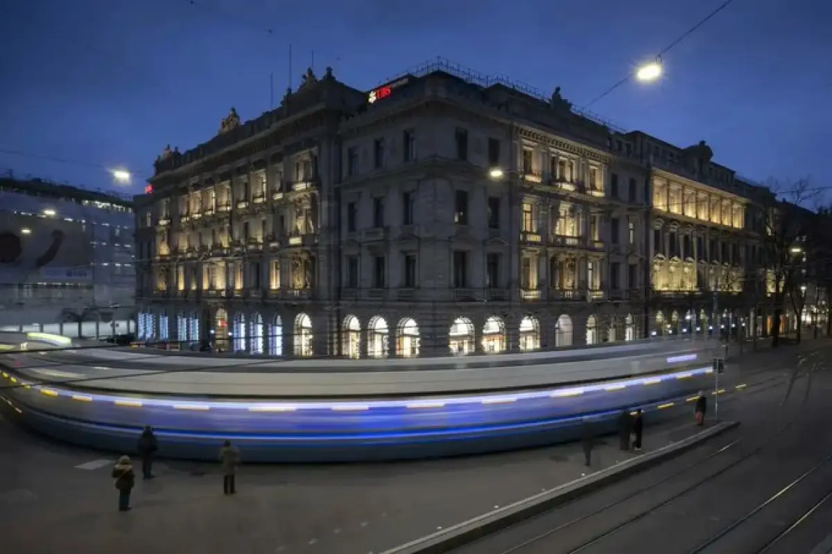La banca suiza es reconocida mundialmente por su estabilidad, seguridad y un alto nivel de privacidad para sus clientes.