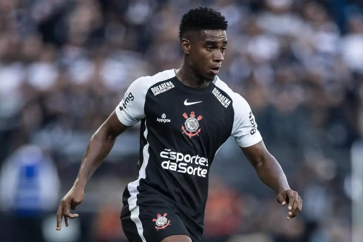 Corinthians encamina cesión de Félix Torres al Internacional.