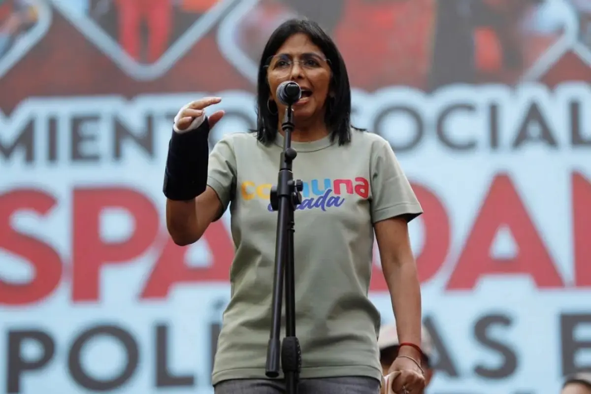 La Vicepresidenta de Venezuela dice que se desconoce el paradero de Maduro. 