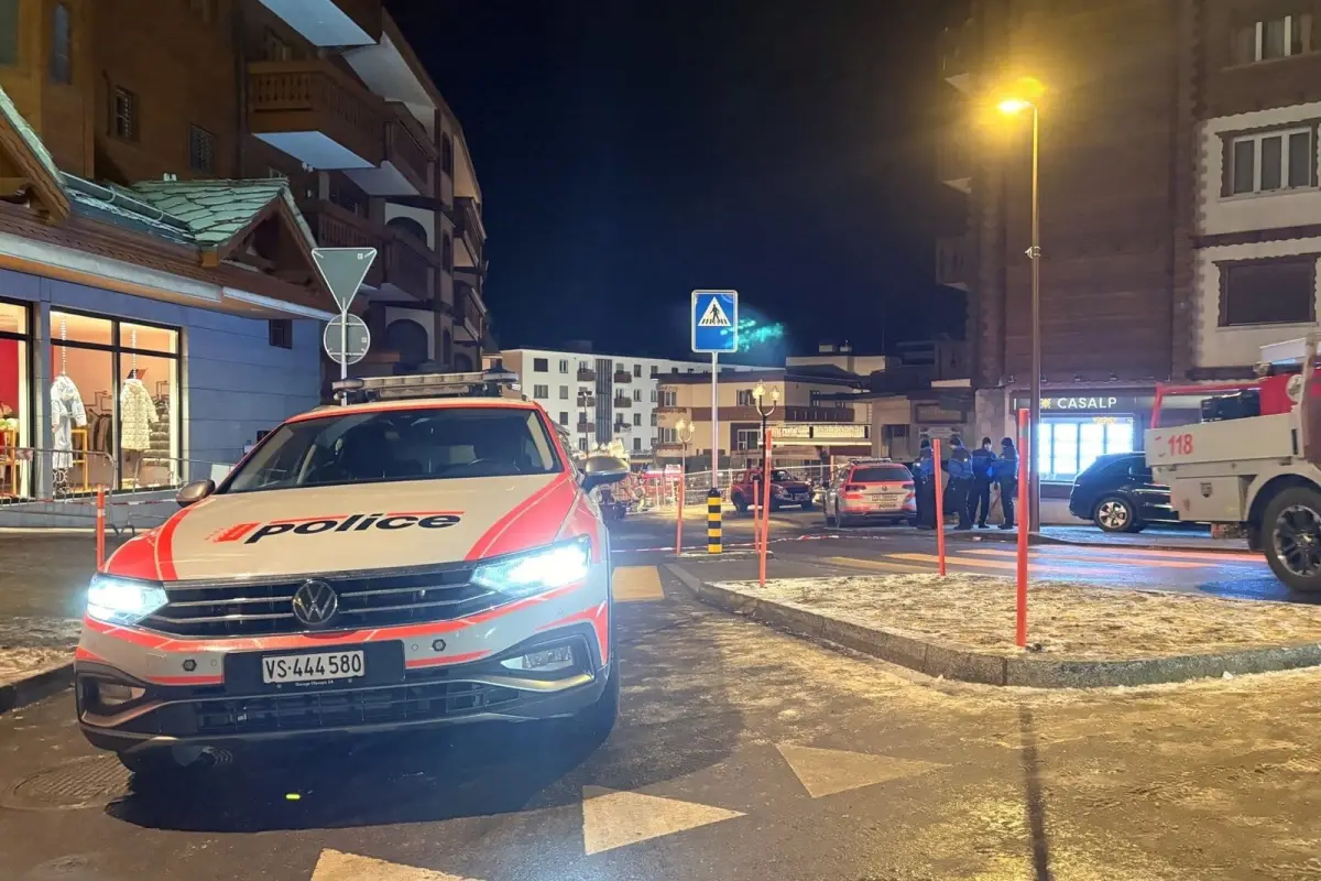 Incendio en el bar Le Constellation de la estación de esquí de Crans-Montana, Valais (Suiza)

REMITIDA / HANDOUT por POLICÍA DE VALAIS
Fotografía remitida a medios de comunicación exclusivamente para ilustrar la noticia a la que hace referencia la imagen,