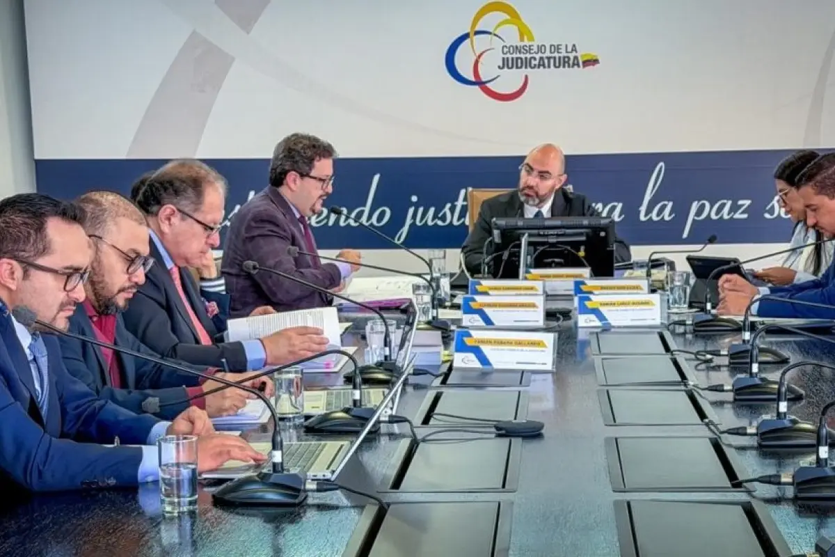 El análisis determinó incumplimientos en una causa de alimentos con presunción de paternidad.