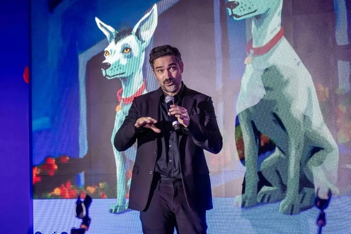 Alfonso Herrera protagoniza 'La casa de los espíritus', la nueva serie de Prime Video que adapta la novela de Isabel Allende.