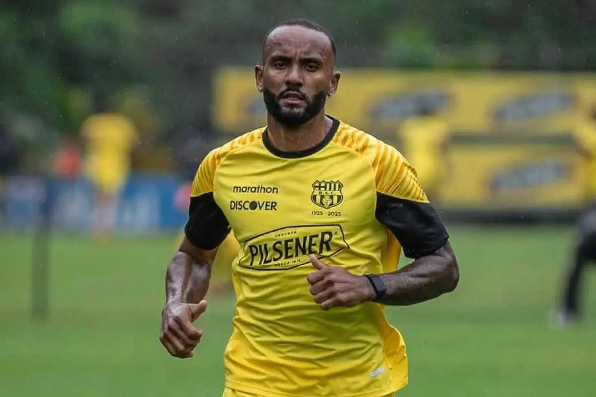 Leonai Souza, volante de Barcelona.