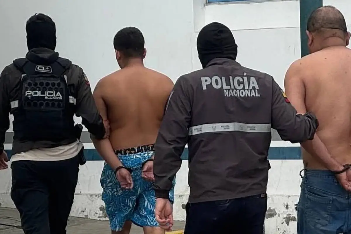 Los dos sospechosos detenidos por el triple crimen fueron presentados en una rueda de prensa., Redes