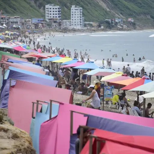 VIDEO: ¿Quiere ir a las playas de Manabí este lunes? Aquí puede ver cómo están los principales balnearios 