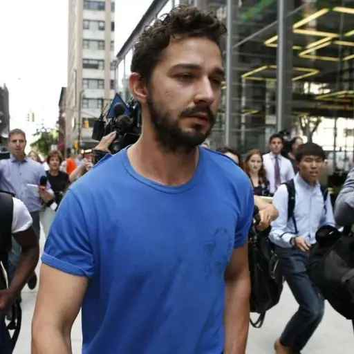 Actor Shia LaBeouf fue arrestado en Nueva Orleans por agresión durante un festival