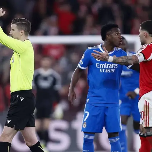 Vinicius Jr. recibe muestras de apoyo tras denuncia de racismo en el partido ante el Benfica
