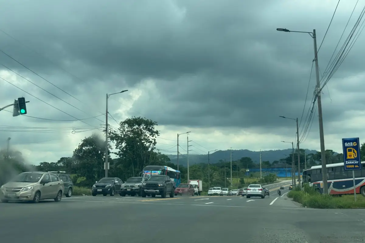 Coordinan acciones para mejorar tránsito en la vía Alóag - Santo Domingo durante el Carnaval