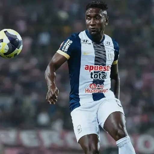 El ecuatoriano Eryc Castilló erró un penal y Alianza Lima le dijo “adiós” a la Copa Libertadores