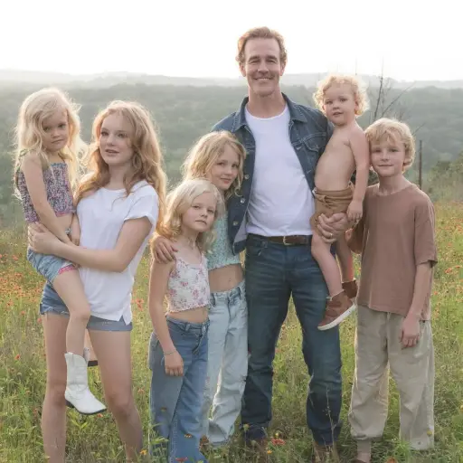La familia de James Van Der Beek recibe un apoyo masivo tras su muerte: Recaudan 1,2 millones de dólares en menos de 24 horas
