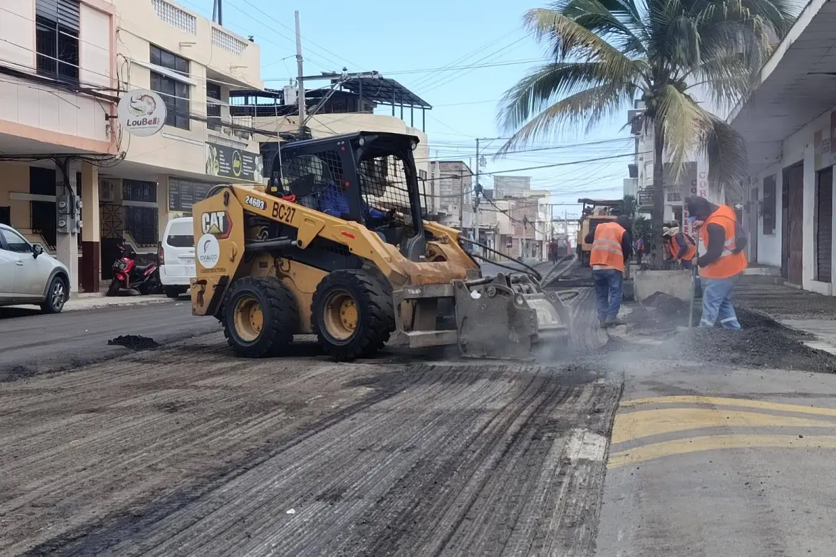 Trabajos en la calle 14 y avenida 21 este jueves 12 de febrero del 2026., El Diario
