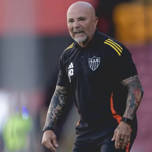 Atlético Mineiro de los ecuatorianos Franco, Minda y Preciado destituye al entrenador Jorge Sampaoli 