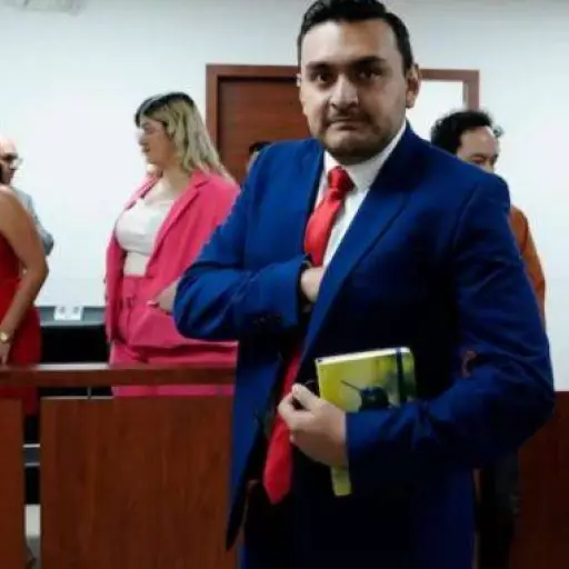 Hijo de exvicepresidenta Verónica Abad recibe cinco años de prisión por oferta de tráfico de influencias