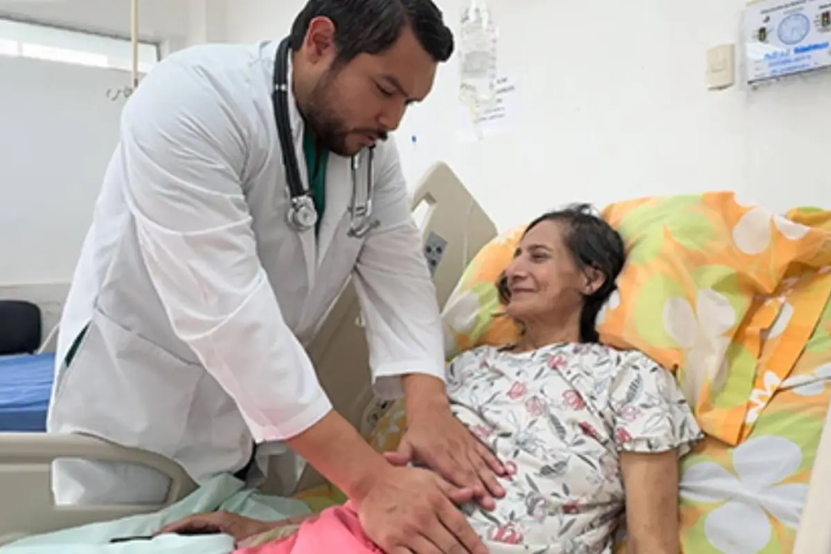 Tumor gigante fue extraído a una paciente del IESS en Guayaquil; la cirugía fue de alta complejidad.