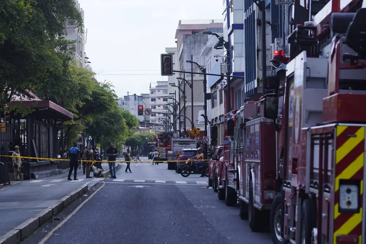 La emergencia por el incendio está activa desde la mañana del pasado miércoles.