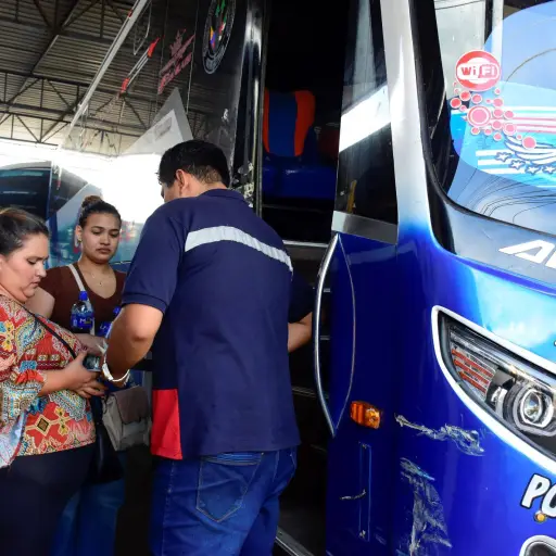 Transporte inteligente en Manabí apunta a movilidad eléctrica y alertas en carreteras