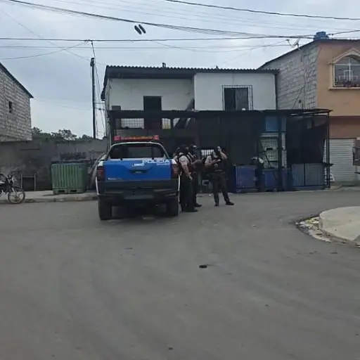 Hallan restos humanos en muelle de Puerto Bolívar; familiares identifican a hombre reportado como desaparecido