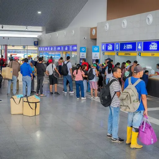 Terminales terrestres de Guayaquil aumentan vigilancia ante éxodo de 318.000 pasajeros