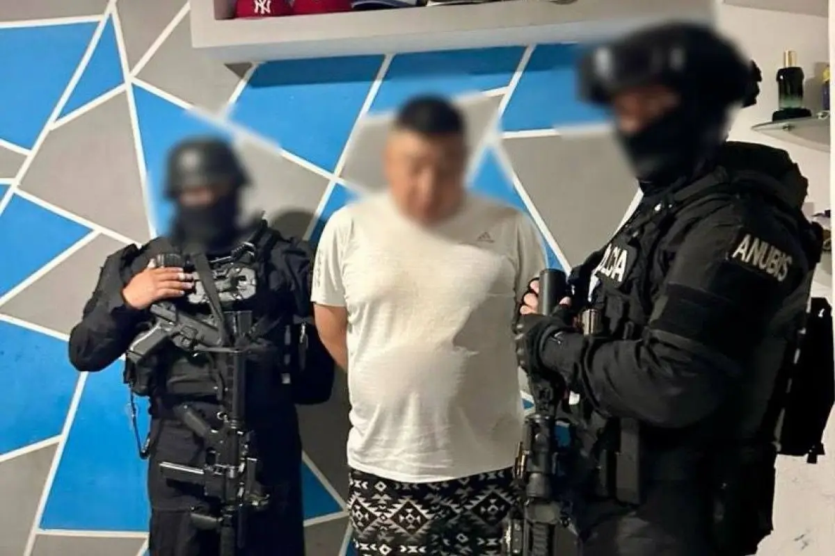 Uno de los detenidos que fue llevado a una dependencia judicial para su juzgamiento., Cortesía